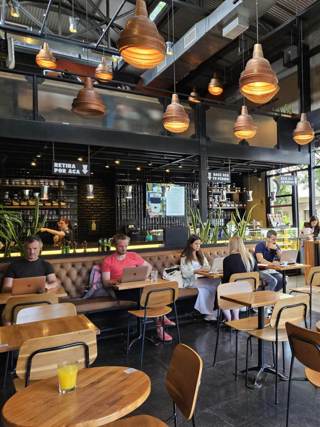 Cafés y espacios de trabajo en Palermo